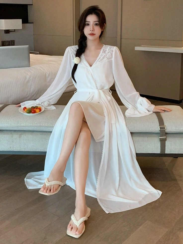 Gái xinh mặc quần jean s với phong cách trẻ trung và quyến rũ