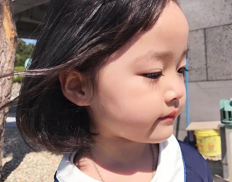 Hình nền ghép ảnh cho bé gái, tạo khung cảnh dễ thương và sinh động