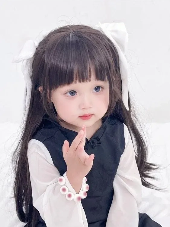 Ảnh bé gái đáng yêu Trung Quốc với nét ngây thơ và hồn nhiên đặc trưng