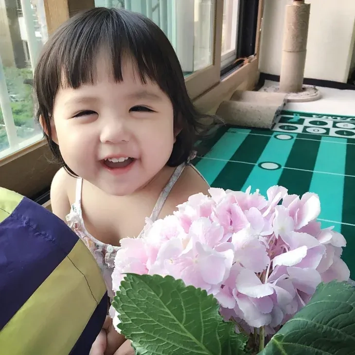 Ghép ảnh chibi cho bé gái, tạo hình dễ thương và độc đáo đầy sáng tạo
