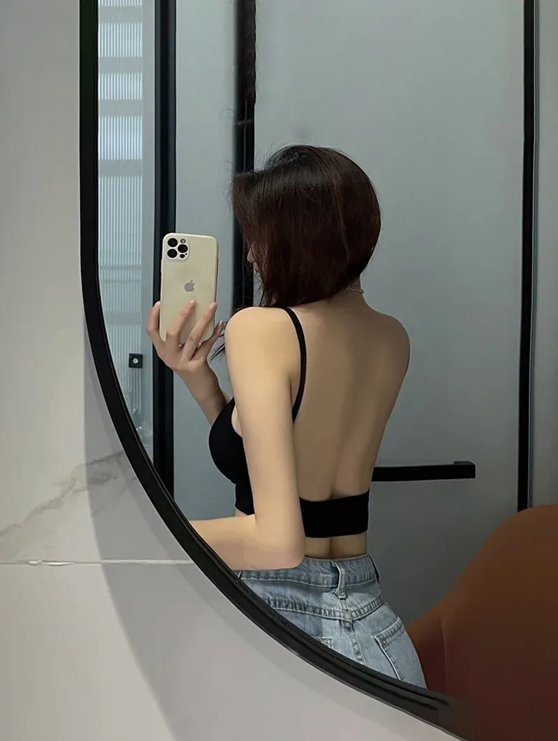 Tư thế chụp ảnh trước gương đẹp tạo dáng tự nhiên và thu hút