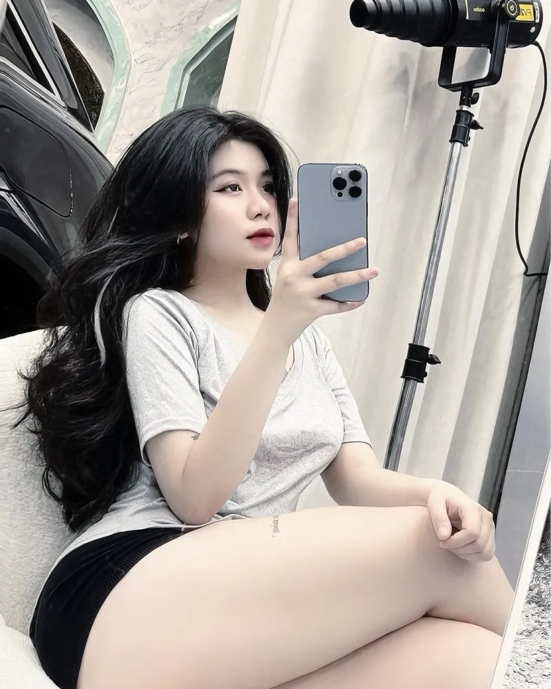Ảnh gái đẹp với nụ cười tự nhiên mang lại cảm giác tươi vui gần gũi