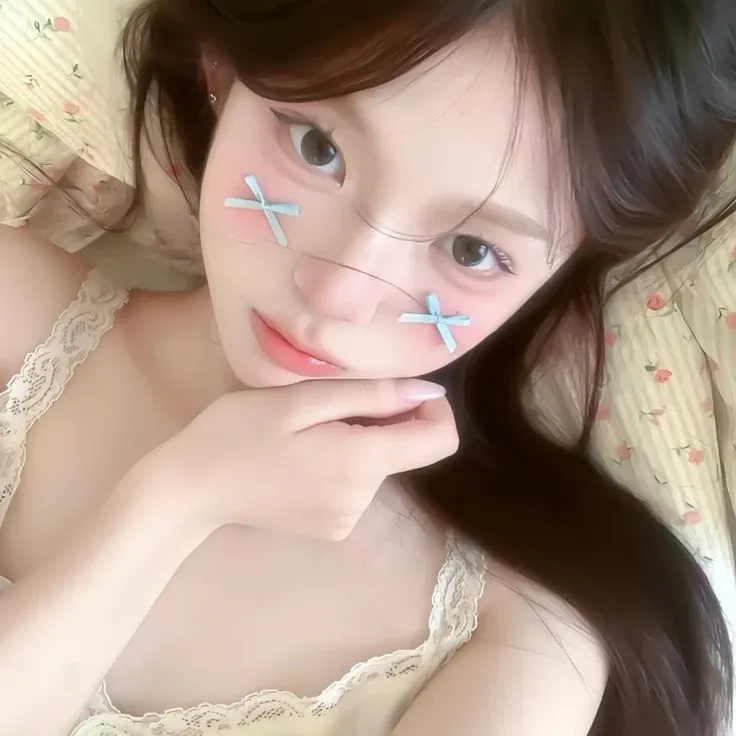 Ảnh cosplay Ahri mang đến sự quyến rũ và sức mạnh của cô nàng