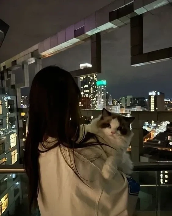 Ảnh Park Min Young mang đến vẻ đẹp dễ thương và thần thái cuốn hút
