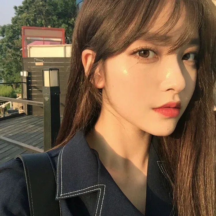 Ảnh Han Hyo Joo với vẻ đẹp tươi sáng và thu hút người nhìn