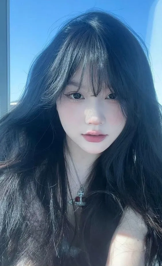 Ảnh HyunA với nét quyến rũ mạnh mẽ và thần thái đầy cuốn hút