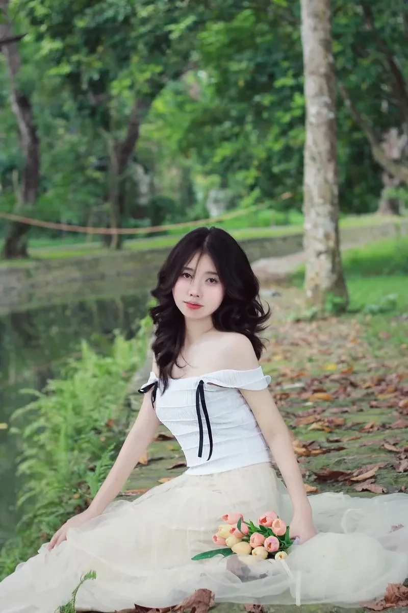 Ảnh gái xinh đeo kính k9 làm nổi bật sự tinh tế và cuốn hút đặc biệt