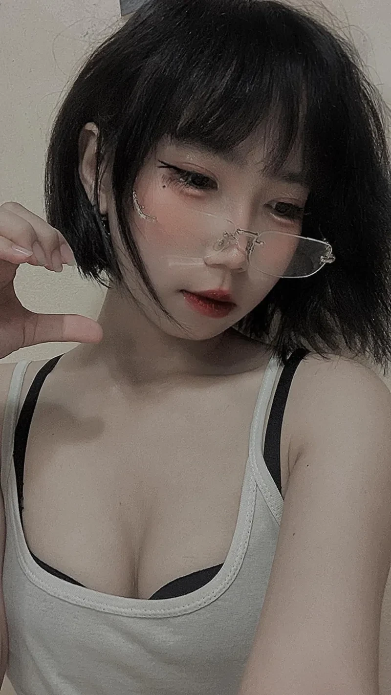 Ảnh gái xinh k8 cute nổi bật với sự trẻ trung và năng động tự nhiên