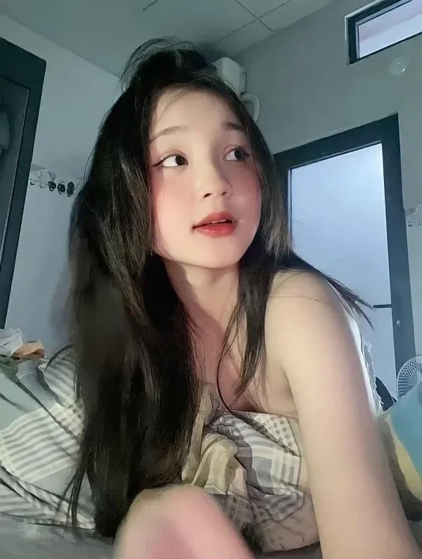 Ảnh gái đẹp k8 làm nổi bật vẻ tự nhiên và dễ thương đầy cuốn hút