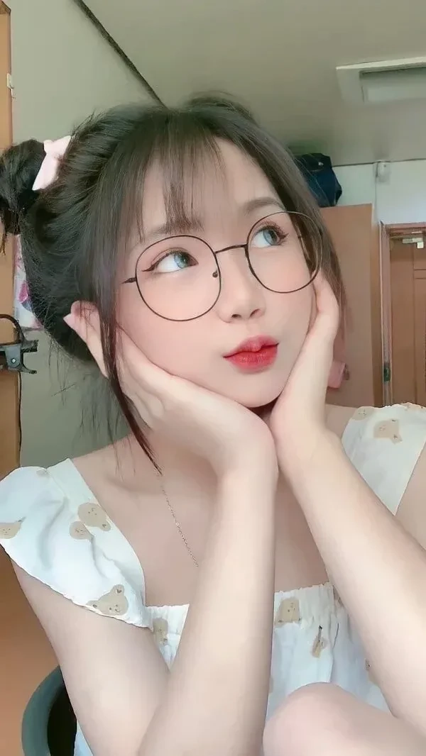 Ảnh gái k6 cute làm nổi bật sự dễ thương và ngọt ngào tự nhiên