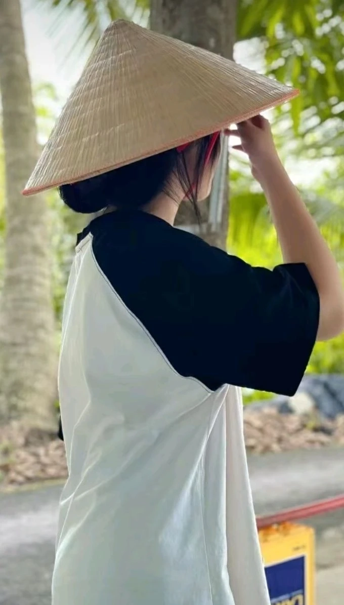 Ảnh gái xinh 2k12 tạo ấn tượng mạnh mẽ với nét đẹp thanh thoát, duyên dáng