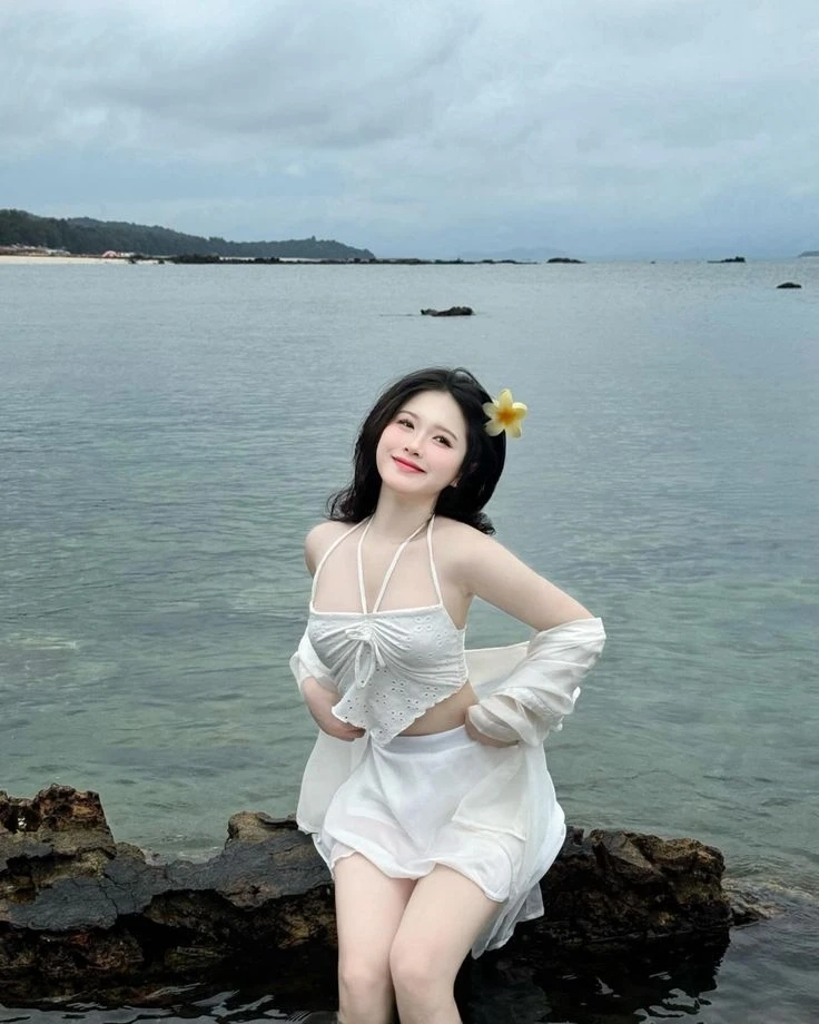 Ảnh gái xinh chân dài tạo nên sự thanh thoát và cuốn hút