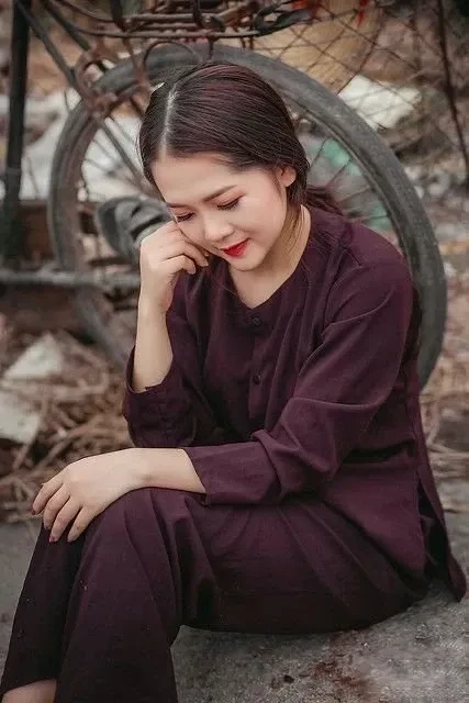 Ảnh gái xinh 18 tuổi thể hiện sự tươi trẻ và vẻ đẹp đầy sức sống