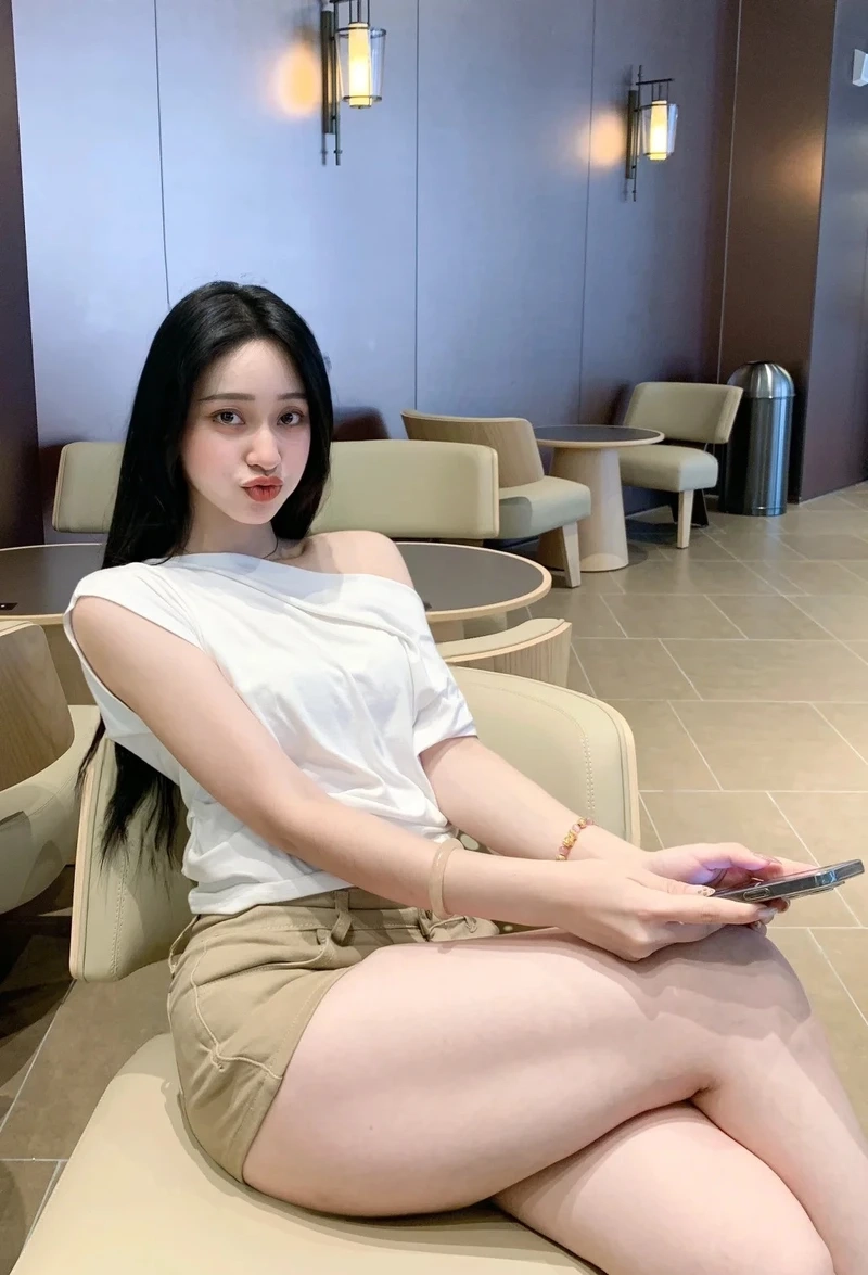 Hình gái Trung Quốc thu hút với vẻ đẹp thanh tao và tinh tế