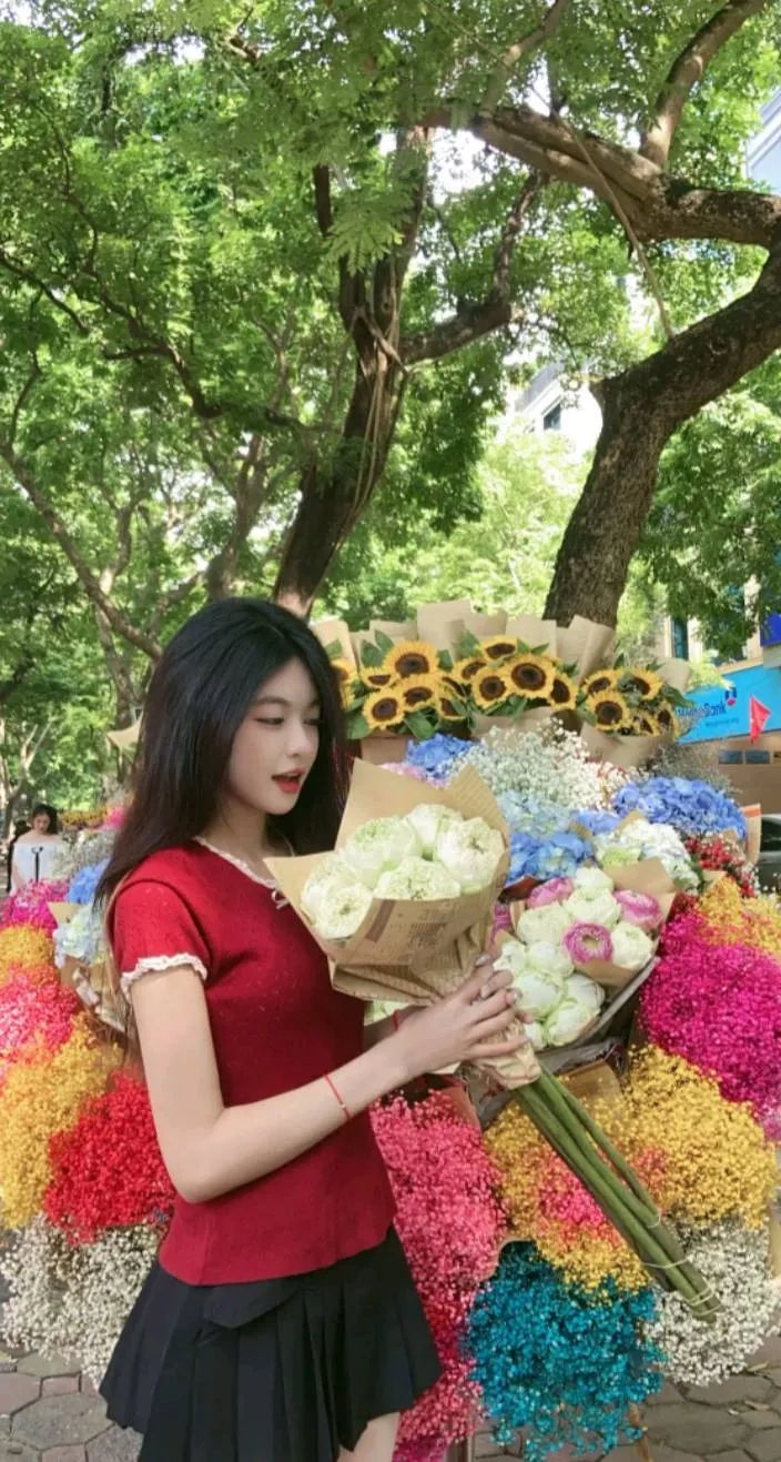Ảnh avatar gái tạo ấn tượng mạnh mẽ với vẻ đẹp tự nhiên và dễ mến