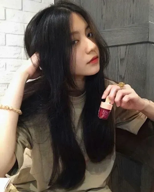 Ảnh gái xinh avatar tạo ấn tượng mạnh mẽ với vẻ đẹp quyến rũ tự nhiên