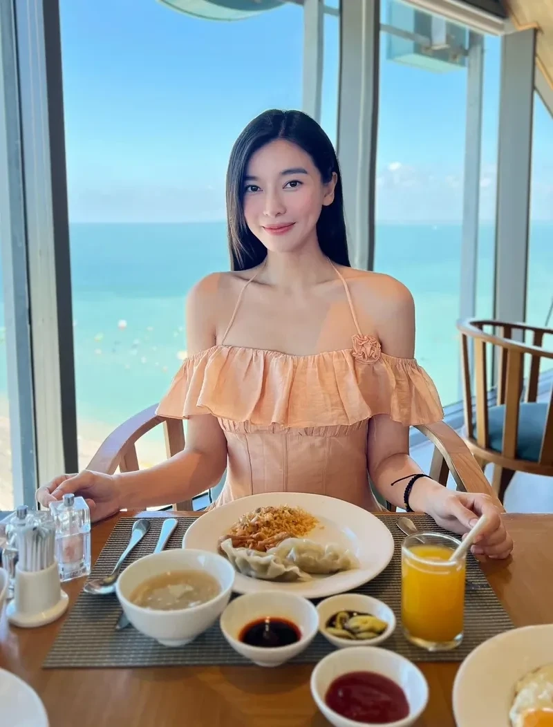 Cao Thái Hà Minh Hằng từng có nhiều dự án hợp tác được yêu thích