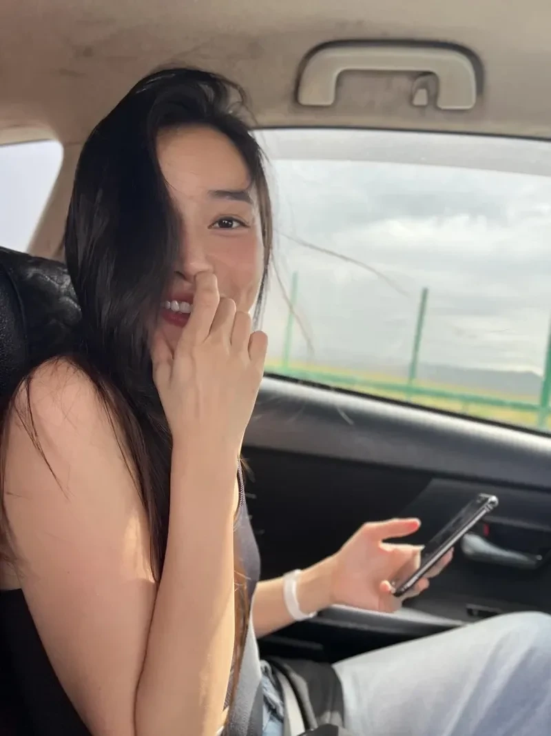 Cao Thái Hà mặc đồ tắm luôn thu hút sự chú ý trên các nền tảng mạng xã hội