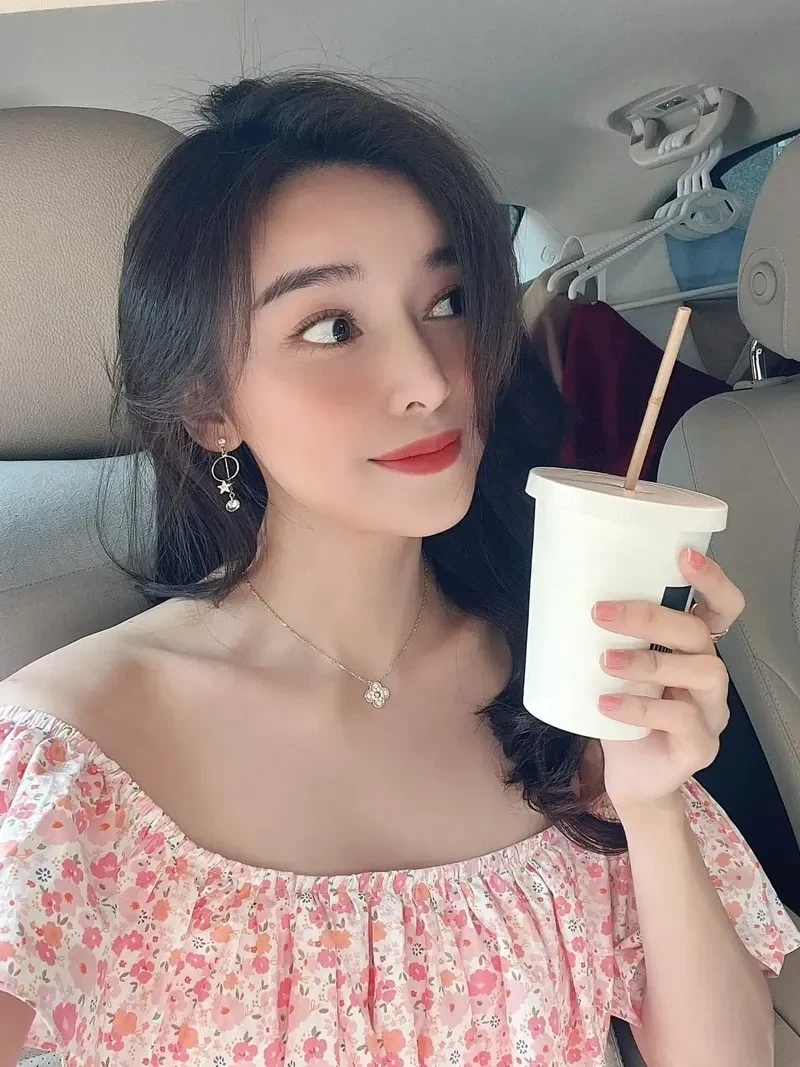 Cao Thái Hà chiều cao tạo nên sự tự tin và phong cách riêng biệt