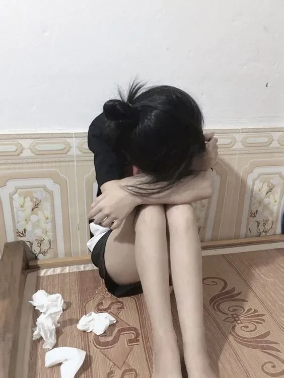 Gái xinh buồn toát lên vẻ đẹp ngọt ngào pha lẫn sự u sầu