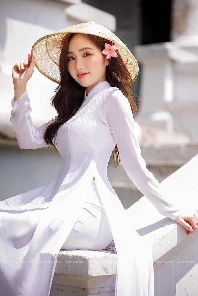 Gái xinh 2008 nổi bật với vẻ đẹp trẻ trung và cuốn hút tự nhiên