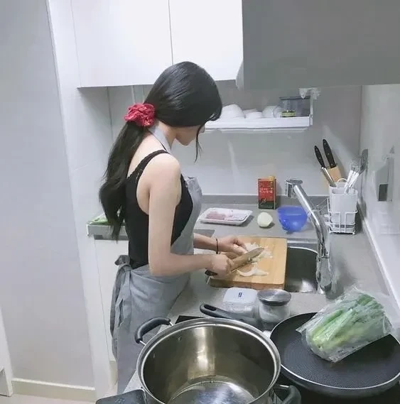 Váy trắng xinh đẹp cho nữ mang đến sự duyên dáng, thanh thoát