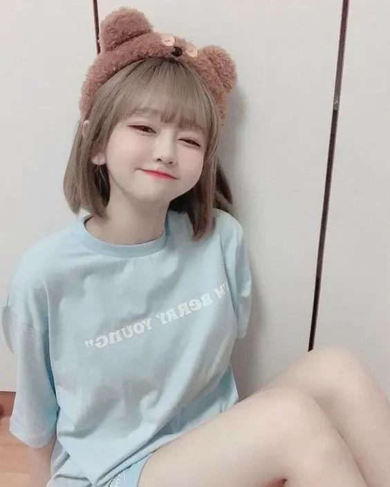 Kiểu tóc ngắn nữ mặt tròn giúp làm tôn lên vẻ đẹp cân đối