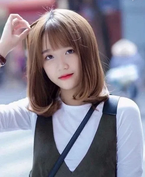 Tóc xoăn ngắn hàn quốc mang đến phong cách trẻ trung, năng động