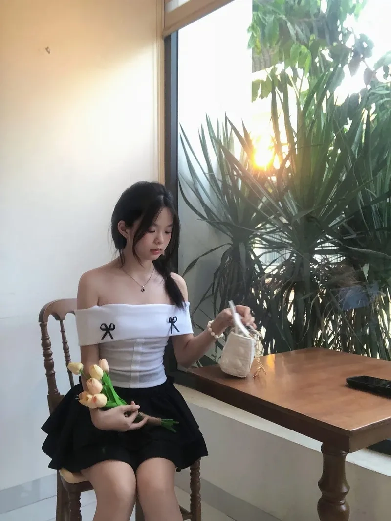 Gái xinh cute đeo kính mang đến sự ngọt ngào và nét đẹp cá tính