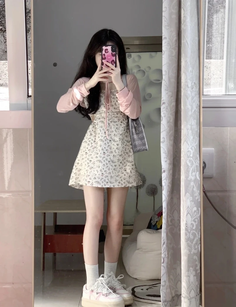 Hình ảnh con gái ngầu che mặt toát lên cá tính mạnh mẽ và thu hút