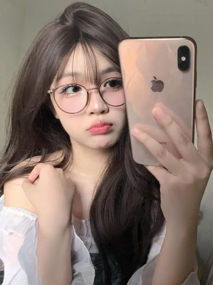 Ảnh con gái k8 mang lại cảm giác trong sáng và tươi mới