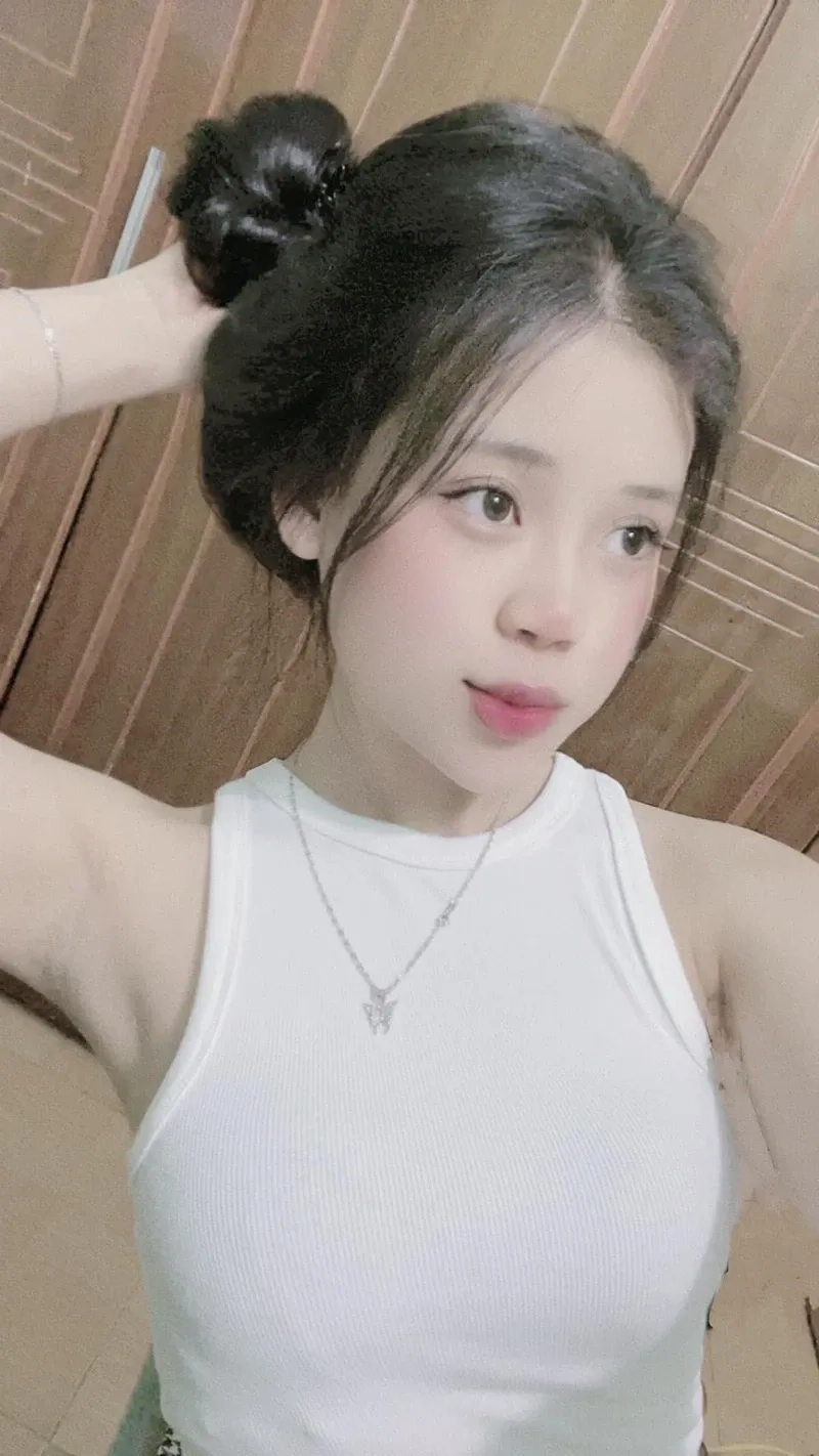Ảnh con gái k7 thể hiện nét trong trẻo và sự ngọt ngào