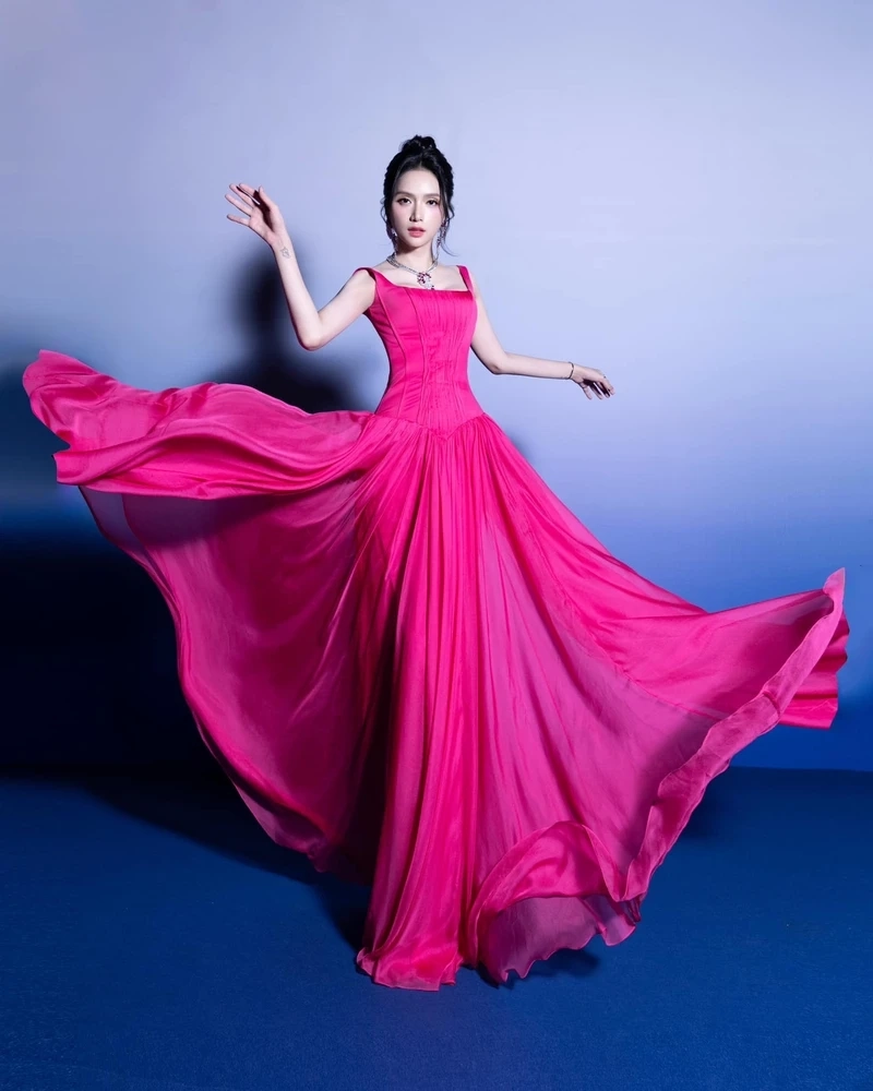 Hương Giang bao nhiêu tuổi vẫn luôn giữ được sức hút đặc biệt