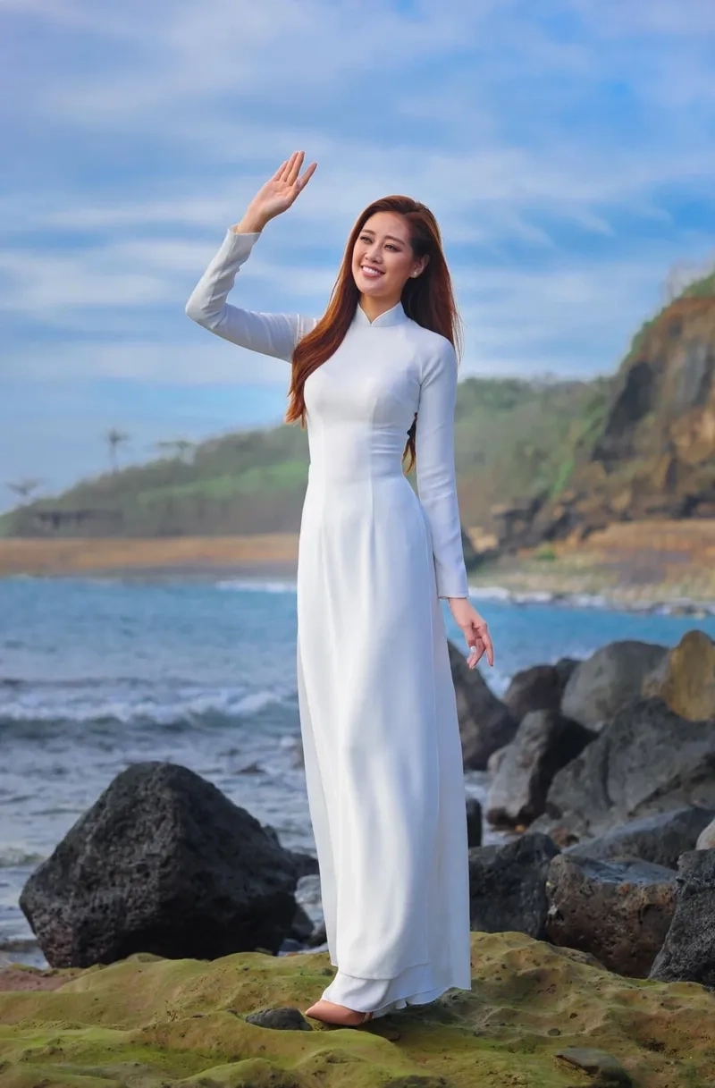 Hoa hậu Hoàn Vũ 2019 Nguyễn Trần Khánh Vân đã thể hiện xuất sắc trên sân khấu