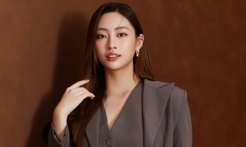 Hoa hậu Lương Thùy Linh nói tiếng Anh lưu loát tại các sự kiện quốc tế