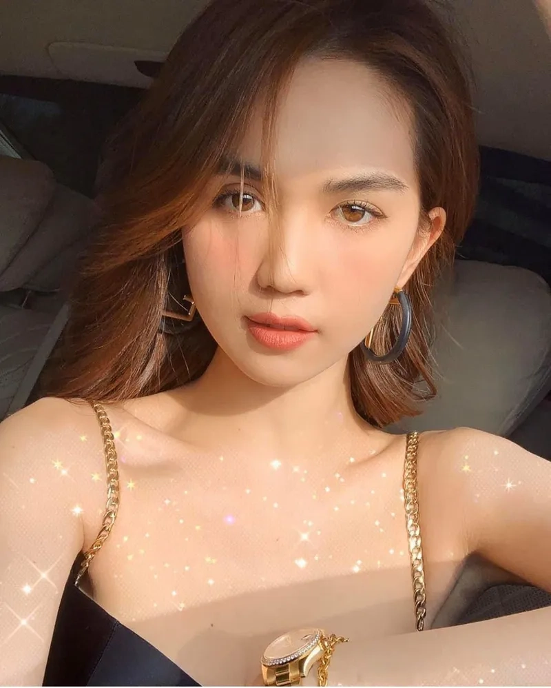 Ngoc Trinh ko mac gi khiến người hâm mộ không khỏi ngỡ ngàng