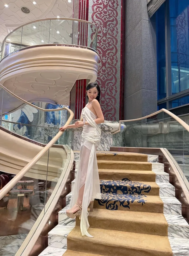 Hoa hậu Nguyễn Cao Kỳ Duyên và Minh Triệu luôn nhận được sự chú ý