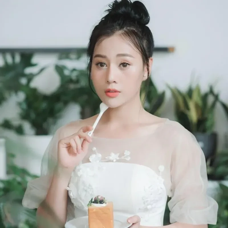 Bố mẹ diễn viên Phương Oanh là những người luôn ủng hộ sự nghiệp của cô