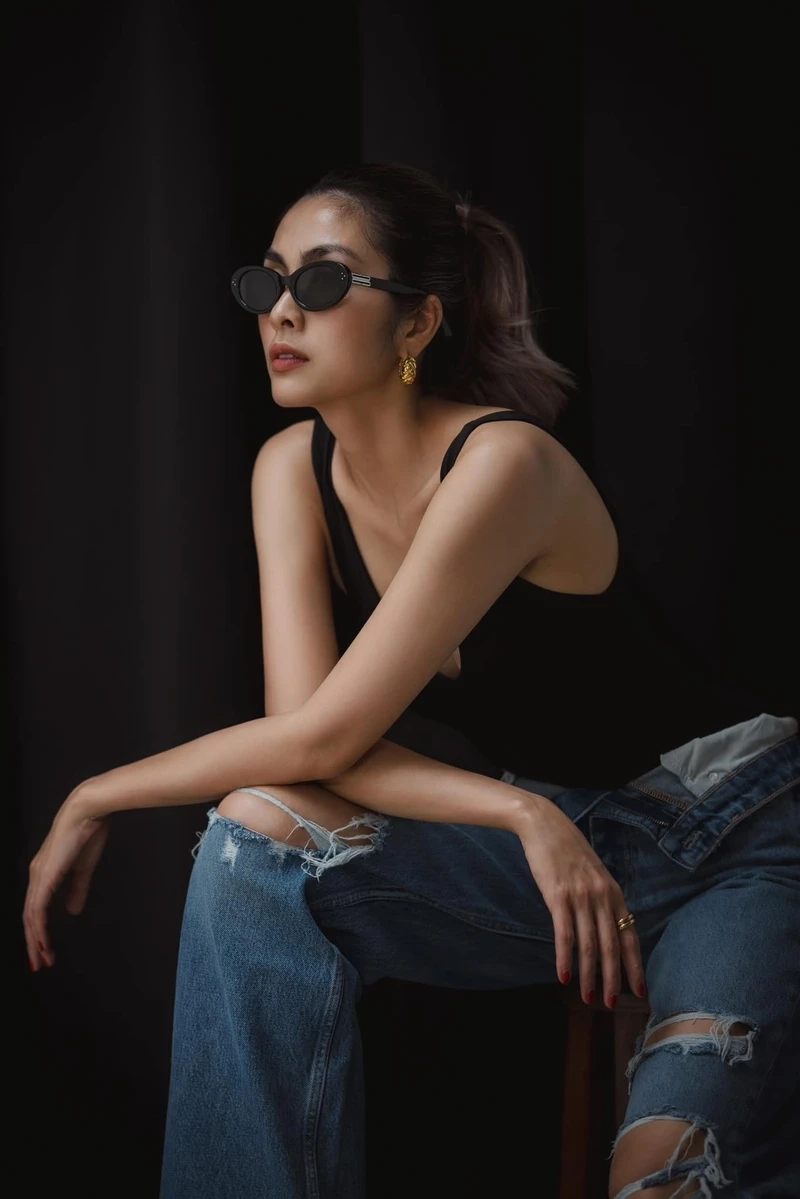 Thời trang của Tăng Thanh Hà luôn thu hút sự chú ý với phong cách tinh tế