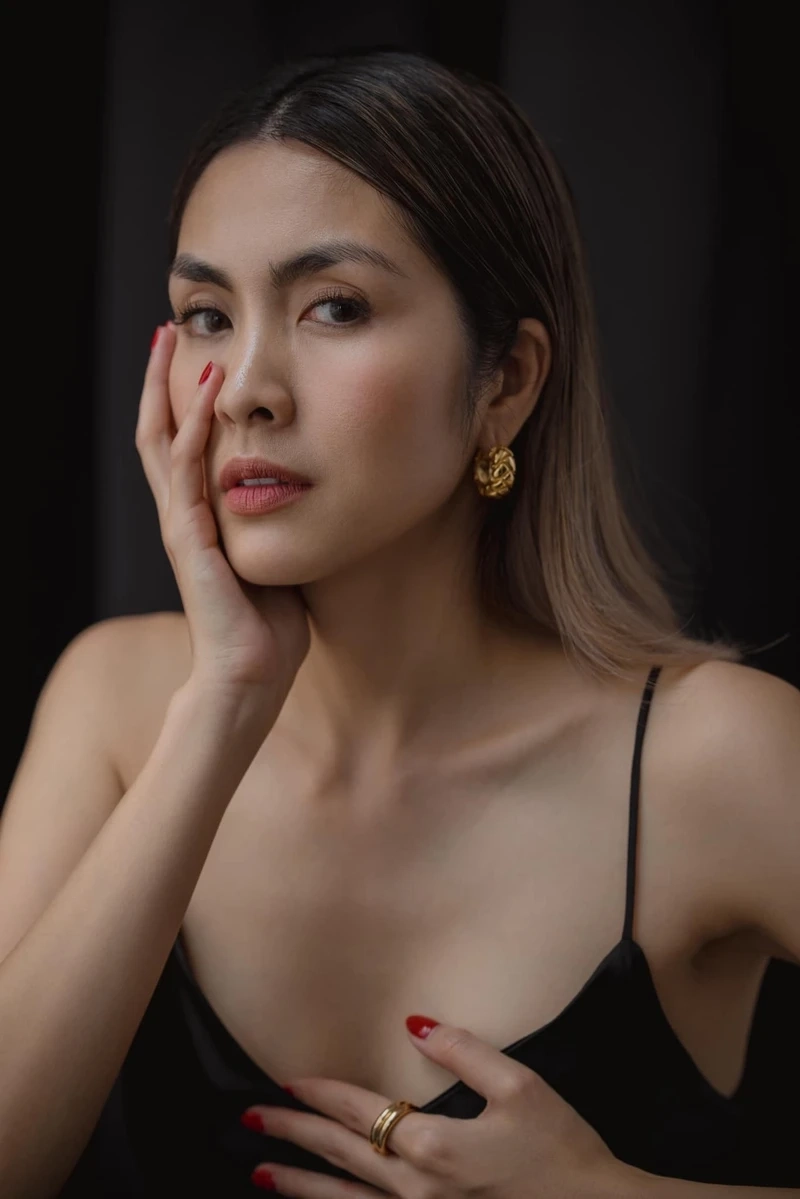 Thủy Tiên mẹ chồng Tăng Thanh Hà luôn được khen ngợi về sự duyên dáng
