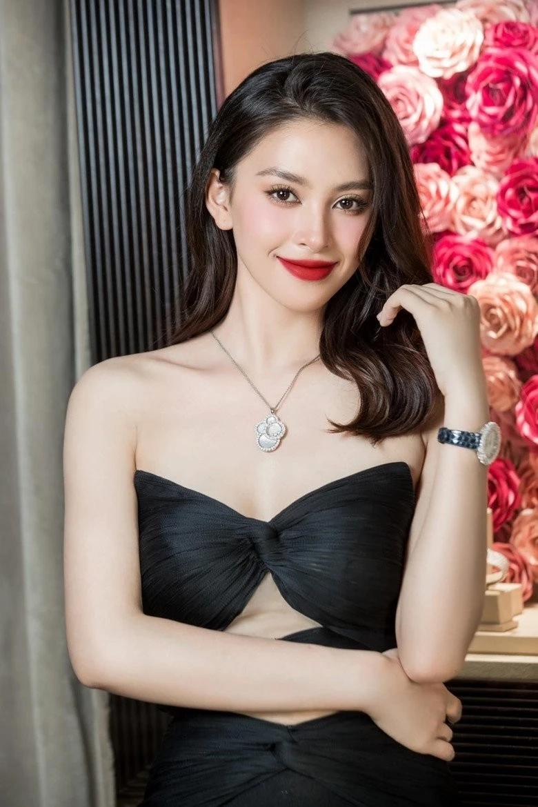Tiểu Vy sinh năm bao nhiêu là câu hỏi được nhiều fan tò mò