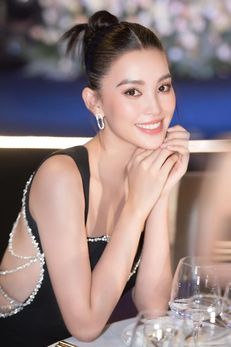 Hieuthuhai và Tiểu Vy tạo nên một cặp đôi đáng ngưỡng mộ