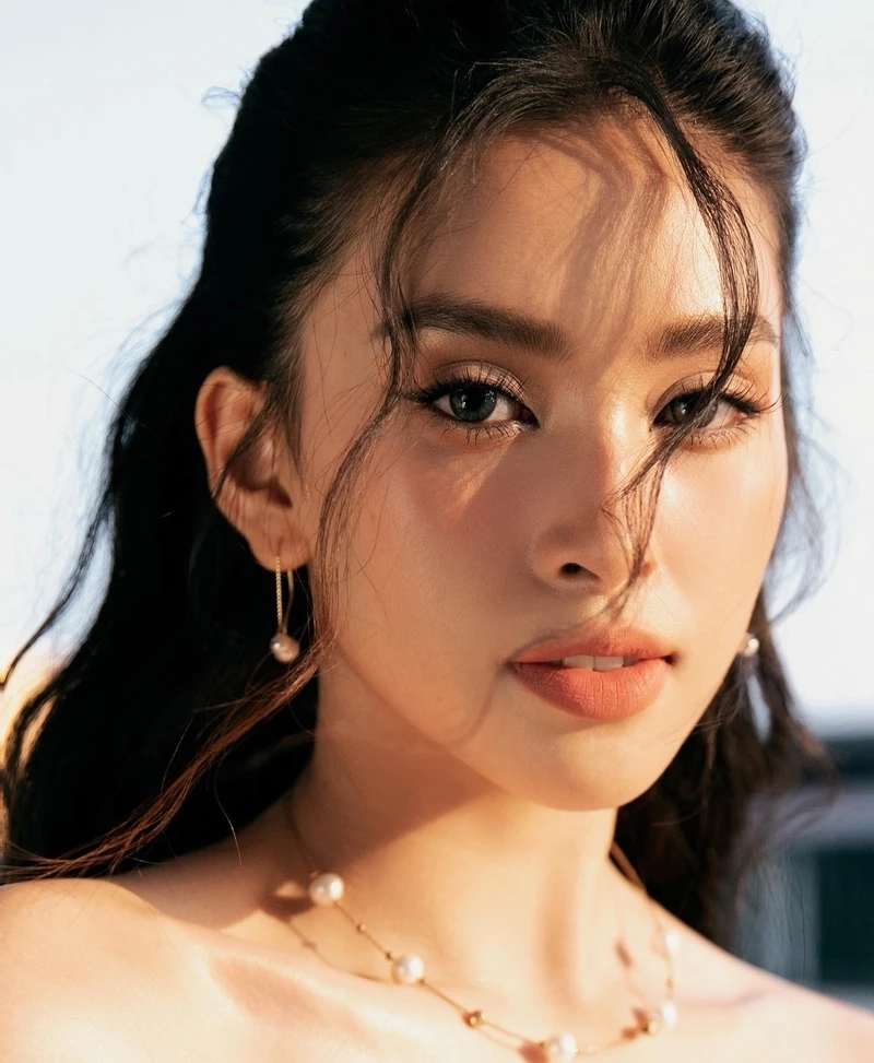 Người ấy là ai Tiểu Vy luôn là câu hỏi được cộng đồng tìm kiếm