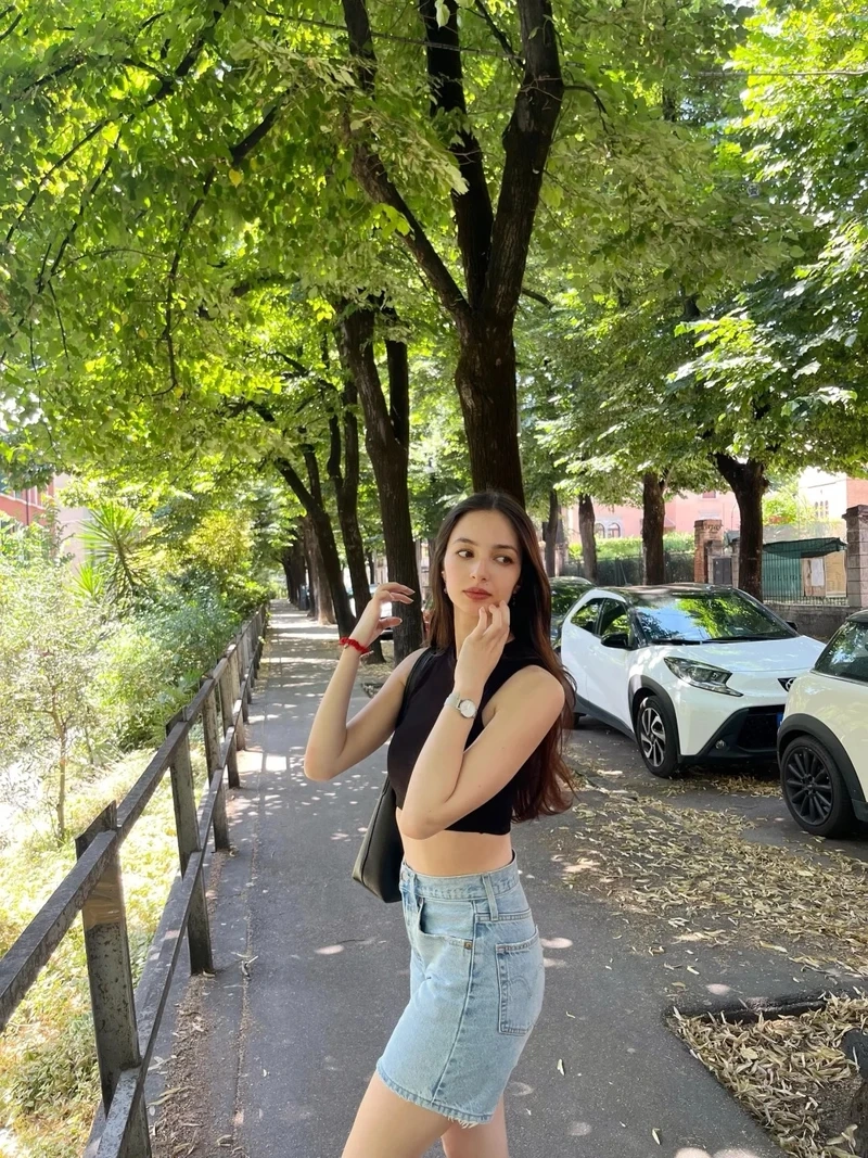 Ảnh con gái 13 tuổi đẹp che mặt giữ được nét đẹp thuần khiết